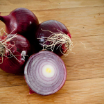 Ciambotta vegan con cipolle di Tropea